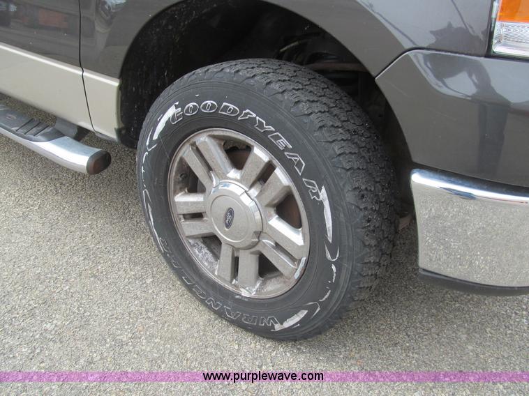 image for item I7066 2007 Ford F150 XLT SuperCrew pickup truck