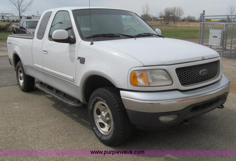 image for item I7067 2002 Ford F150 XLT SuperCab pickup truck