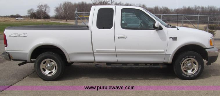 image for item I7067 2002 Ford F150 XLT SuperCab pickup truck