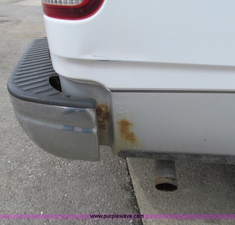 image for item I7067 2002 Ford F150 XLT SuperCab pickup truck