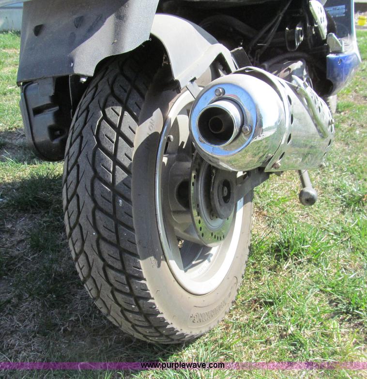 image for item I7069 2008 Shenke scooter