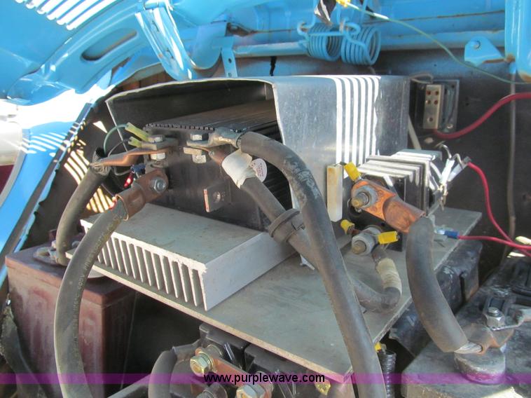 image for item I7070 1976 Volkswagen Beetle with electric motor