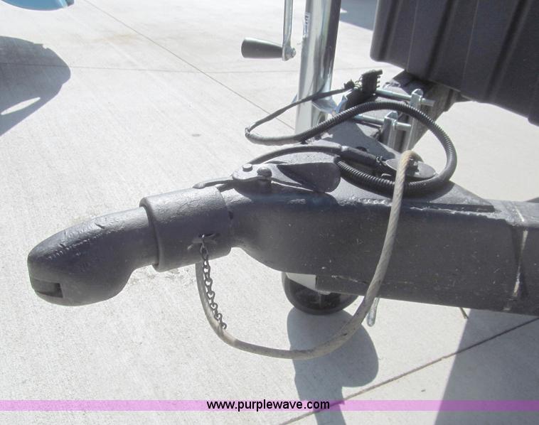 image for item I7072 200 gallon fuel tank trailer