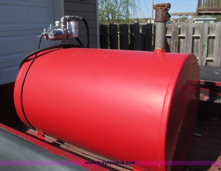 image for item I7072 200 gallon fuel tank trailer