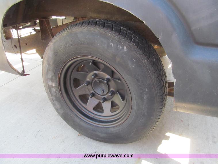 image for item I7072 200 gallon fuel tank trailer