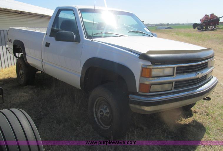 image for item I7119 1997 Chevrolet Silverado 2500 pickup truck