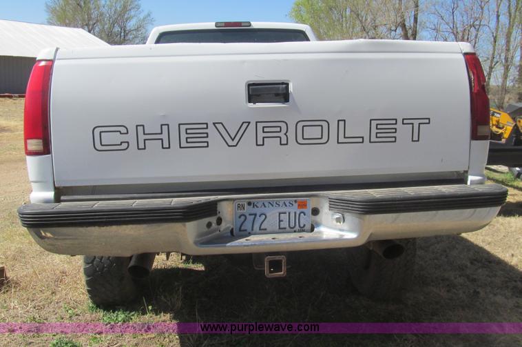 image for item I7119 1997 Chevrolet Silverado 2500 pickup truck