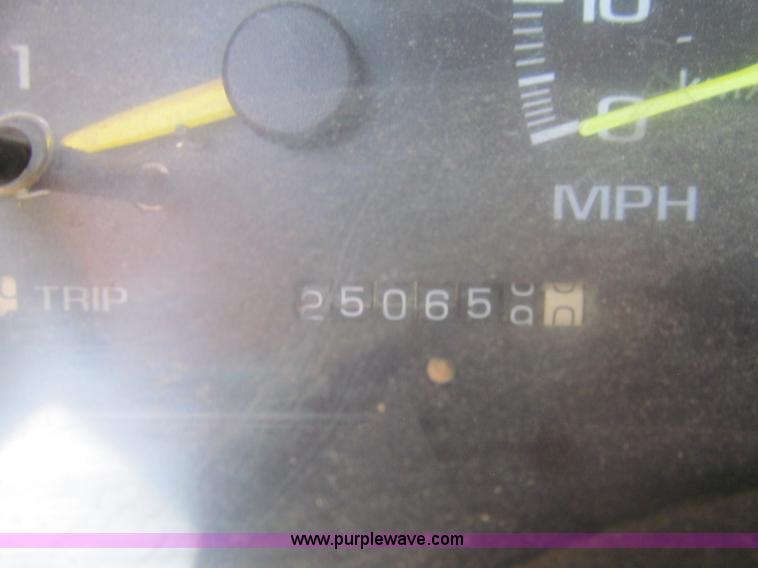 image for item I7119 1997 Chevrolet Silverado 2500 pickup truck