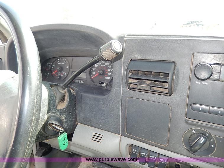 image for item I9288 2005 Ford F550 Super Duty XL cab and chassis