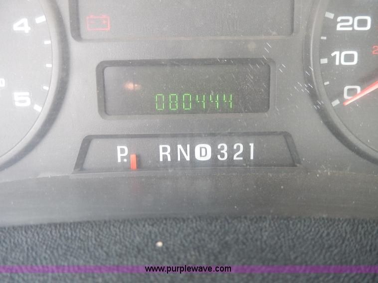 image for item I9288 2005 Ford F550 Super Duty XL cab and chassis