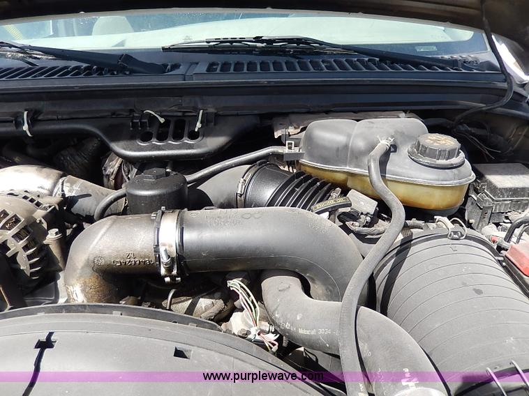 image for item I9288 2005 Ford F550 Super Duty XL cab and chassis