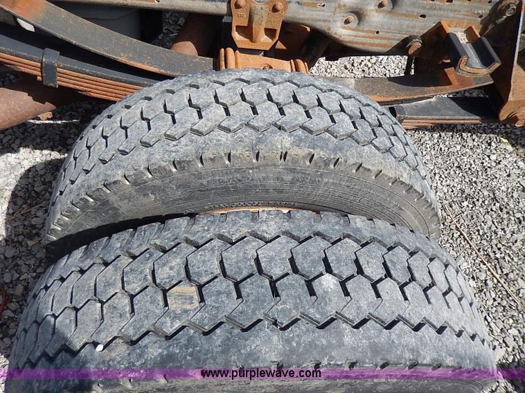 image for item I9288 2005 Ford F550 Super Duty XL cab and chassis