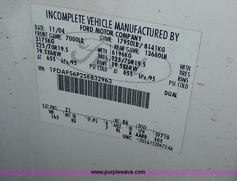 image for item I9288 2005 Ford F550 Super Duty XL cab and chassis