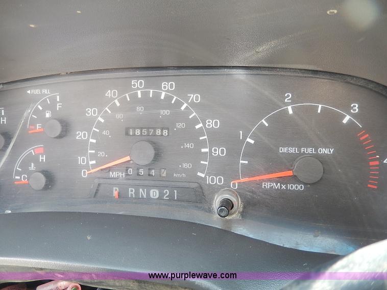 image for item I9289 1999 Ford F450 Super Duty flatbed truck