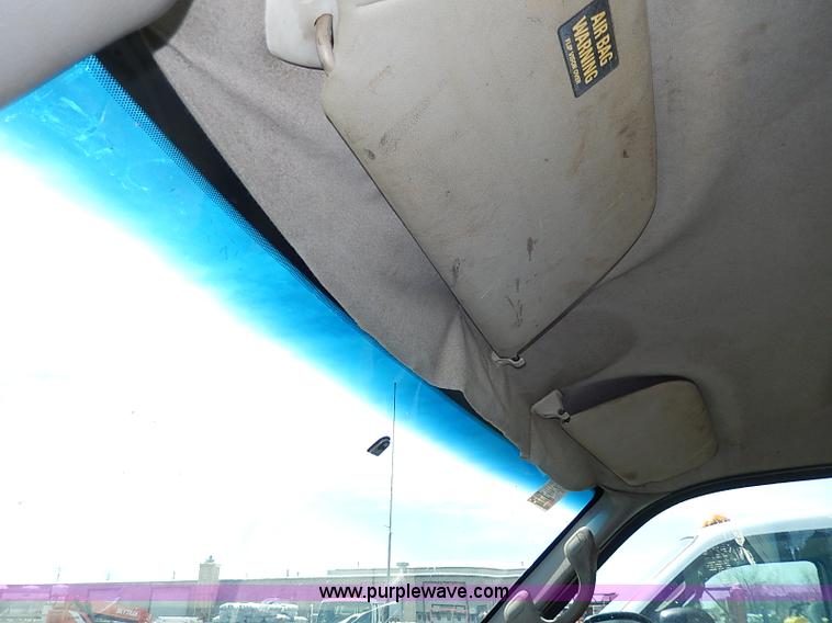 image for item I9289 1999 Ford F450 Super Duty flatbed truck