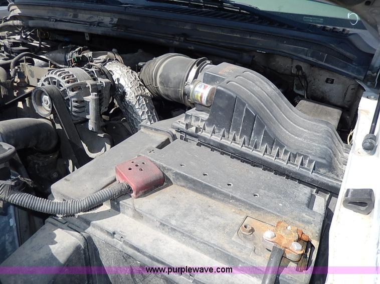 image for item I9289 1999 Ford F450 Super Duty flatbed truck