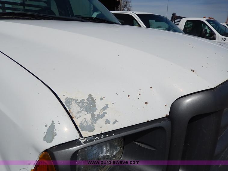 image for item I9289 1999 Ford F450 Super Duty flatbed truck