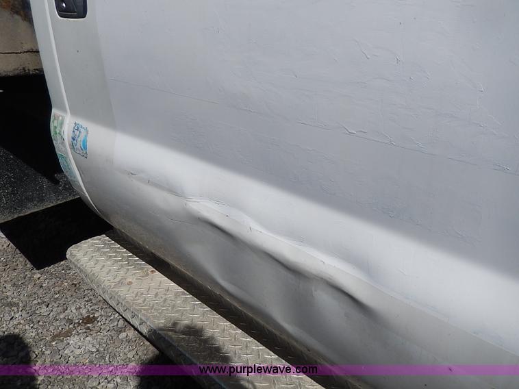 image for item I9289 1999 Ford F450 Super Duty flatbed truck