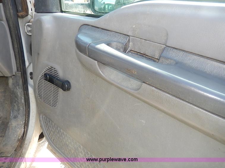 image for item I9289 1999 Ford F450 Super Duty flatbed truck