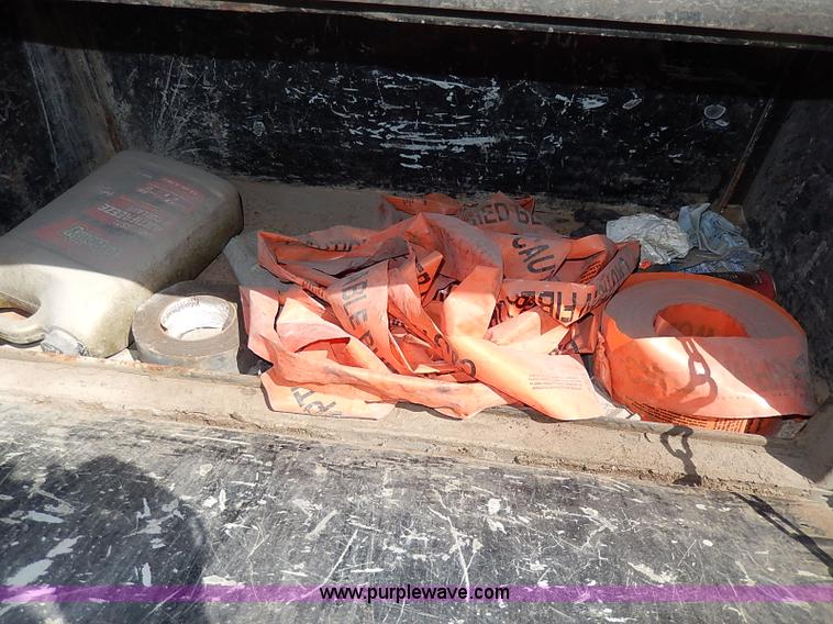 image for item I9289 1999 Ford F450 Super Duty flatbed truck