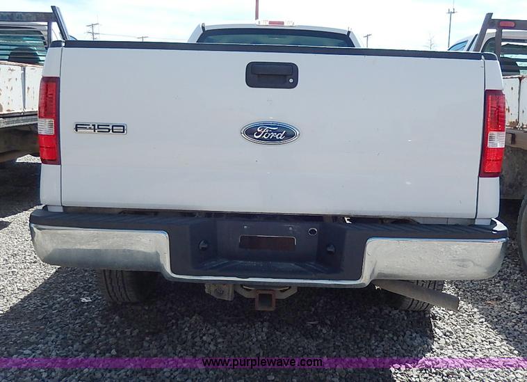 image for item I9290 2005 Ford F150 XL SuperCab pickup truck