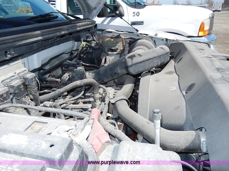 image for item I9290 2005 Ford F150 XL SuperCab pickup truck