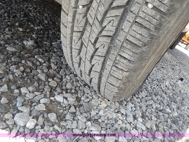 image for item I9290 2005 Ford F150 XL SuperCab pickup truck