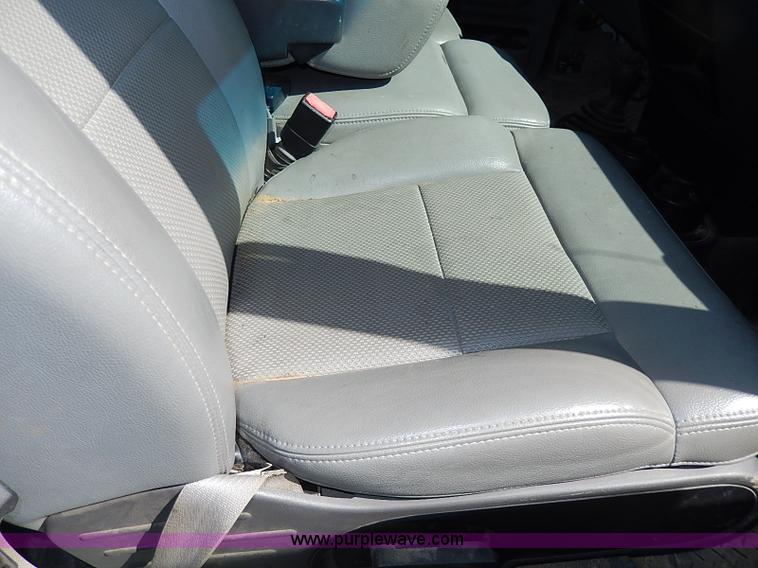 image for item I9290 2005 Ford F150 XL SuperCab pickup truck