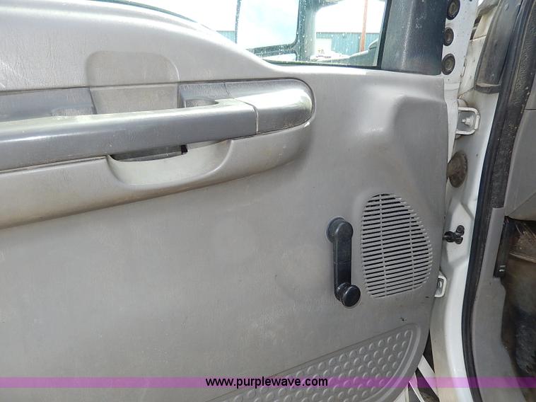 image for item I9291 2000 Ford F450 Super Duty flatbed truck