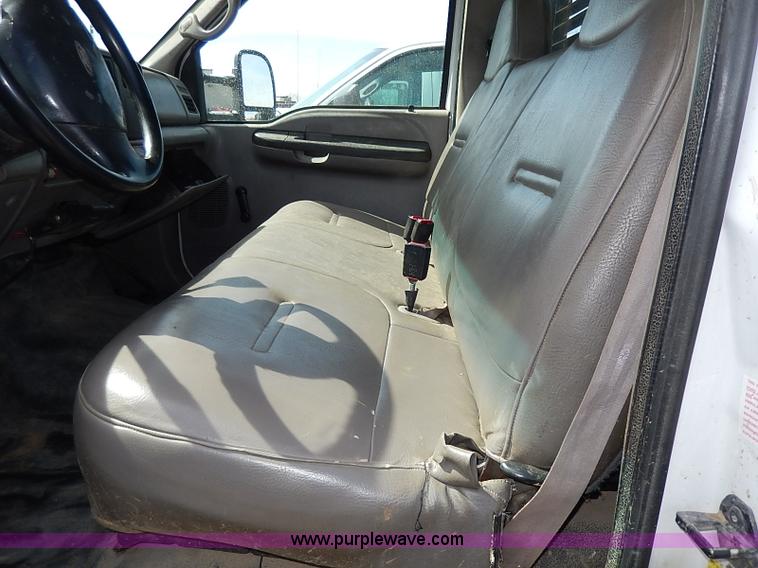 image for item I9291 2000 Ford F450 Super Duty flatbed truck