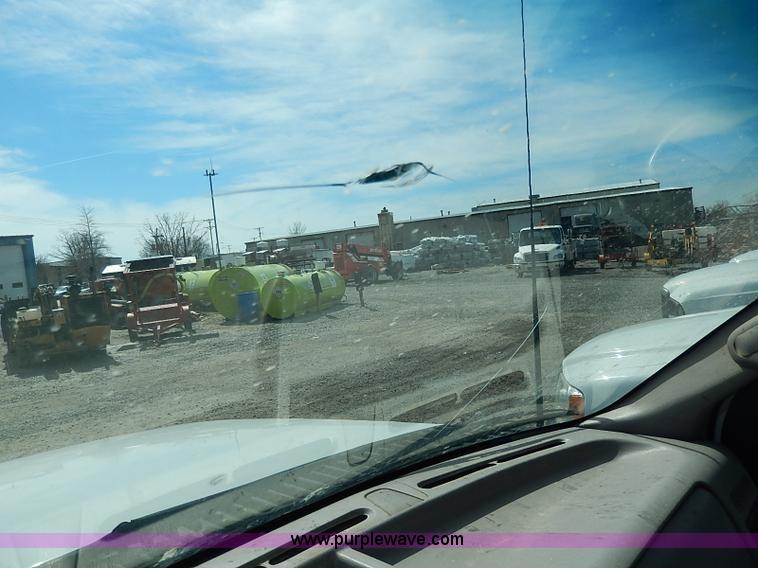 image for item I9291 2000 Ford F450 Super Duty flatbed truck