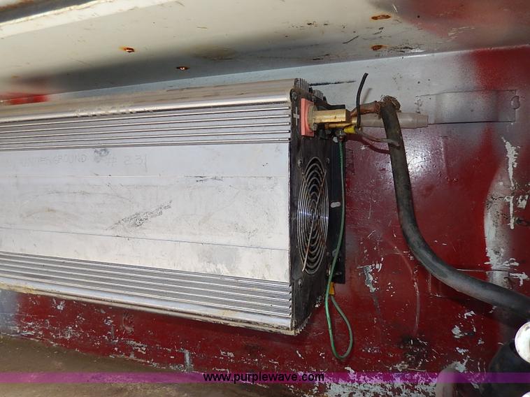 image for item I9291 2000 Ford F450 Super Duty flatbed truck