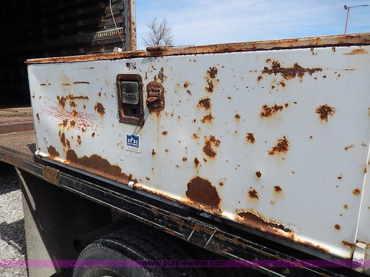 image for item I9291 2000 Ford F450 Super Duty flatbed truck