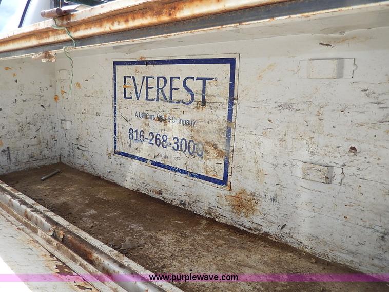 image for item I9291 2000 Ford F450 Super Duty flatbed truck