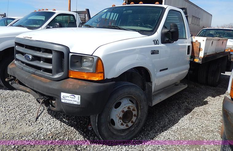 image for item I9292 2000 Ford F450 Super Duty XL flatbed truck