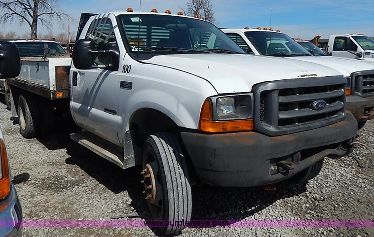 image for item I9292 2000 Ford F450 Super Duty XL flatbed truck