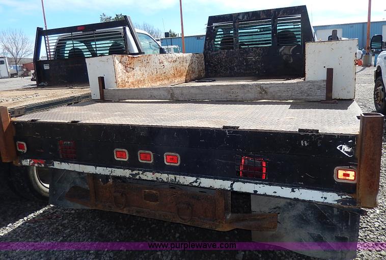 image for item I9292 2000 Ford F450 Super Duty XL flatbed truck