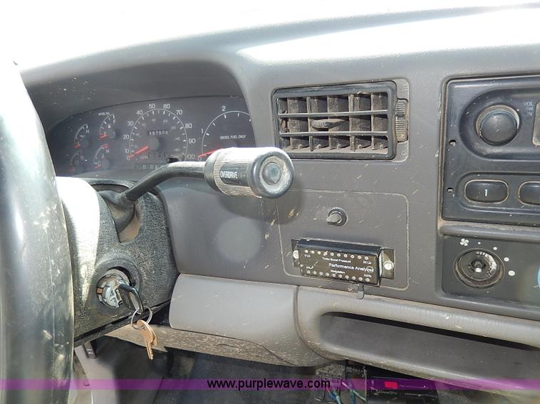 image for item I9292 2000 Ford F450 Super Duty XL flatbed truck