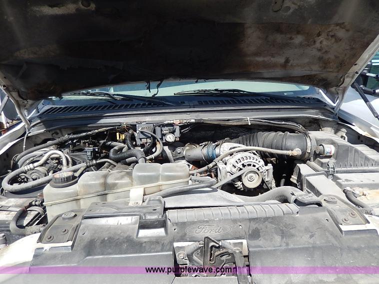 image for item I9292 2000 Ford F450 Super Duty XL flatbed truck