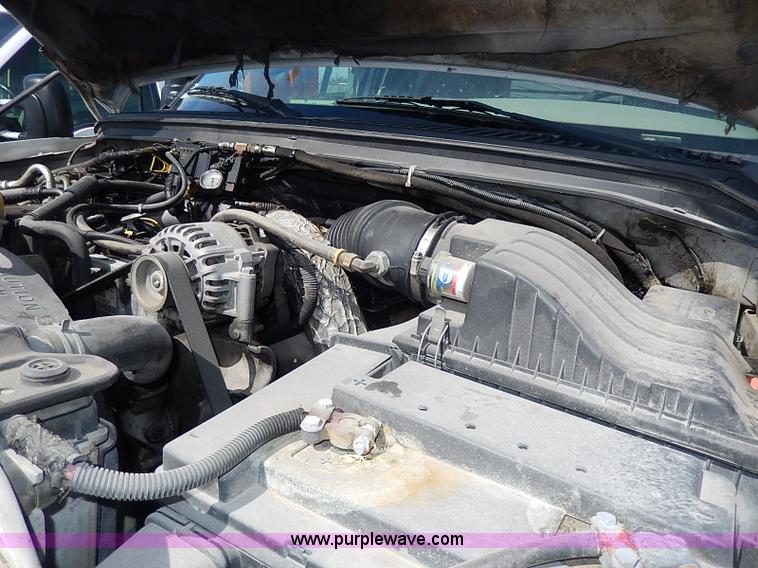 image for item I9292 2000 Ford F450 Super Duty XL flatbed truck