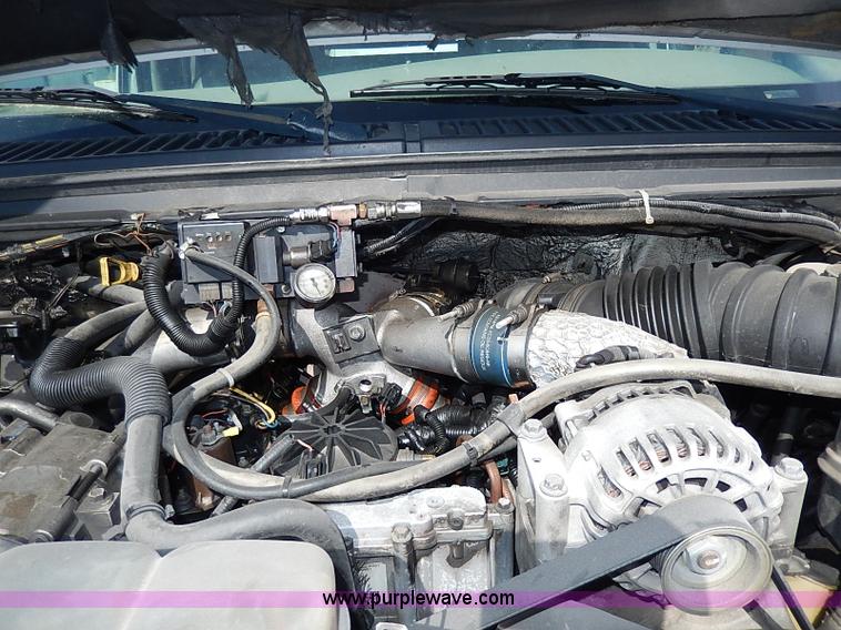 image for item I9292 2000 Ford F450 Super Duty XL flatbed truck