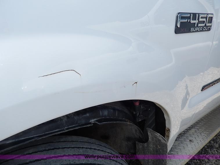 image for item I9292 2000 Ford F450 Super Duty XL flatbed truck