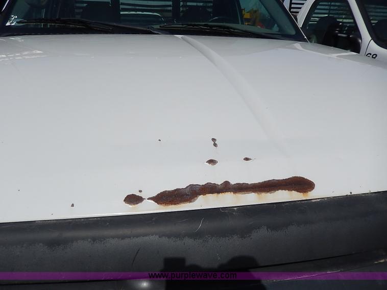 image for item I9292 2000 Ford F450 Super Duty XL flatbed truck