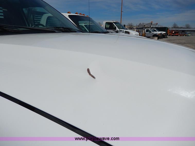 image for item I9292 2000 Ford F450 Super Duty XL flatbed truck