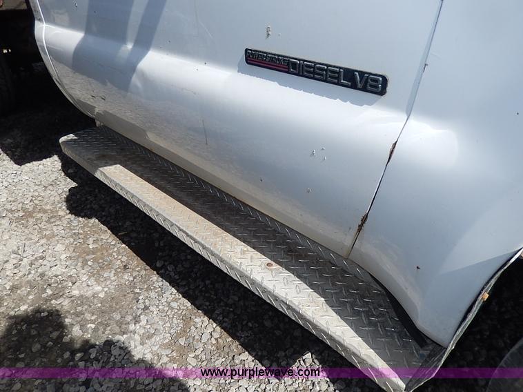 image for item I9292 2000 Ford F450 Super Duty XL flatbed truck