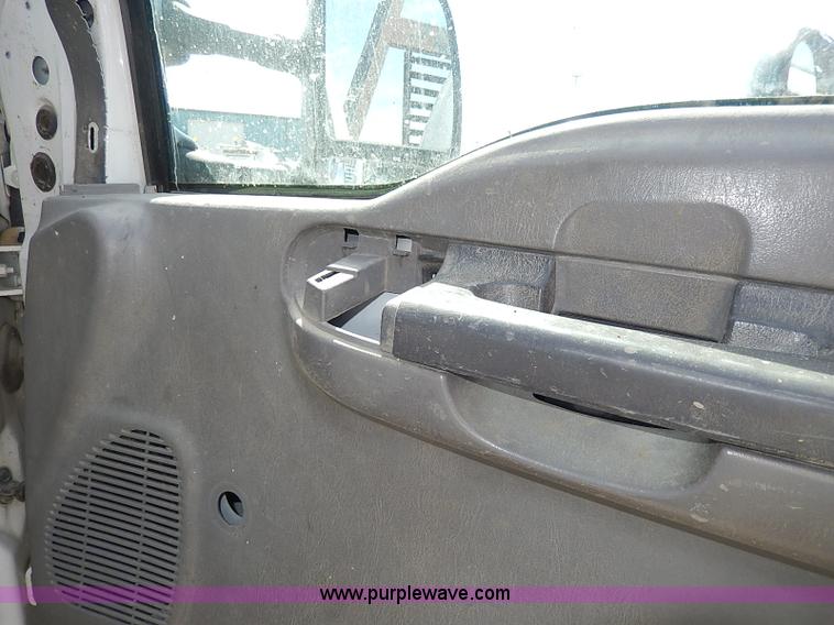 image for item I9292 2000 Ford F450 Super Duty XL flatbed truck