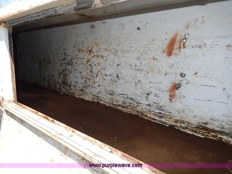 image for item I9292 2000 Ford F450 Super Duty XL flatbed truck