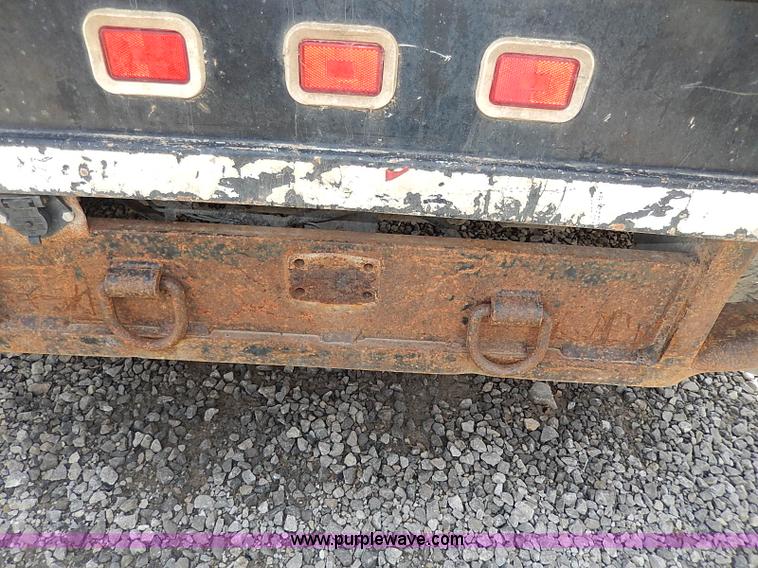 image for item I9292 2000 Ford F450 Super Duty XL flatbed truck