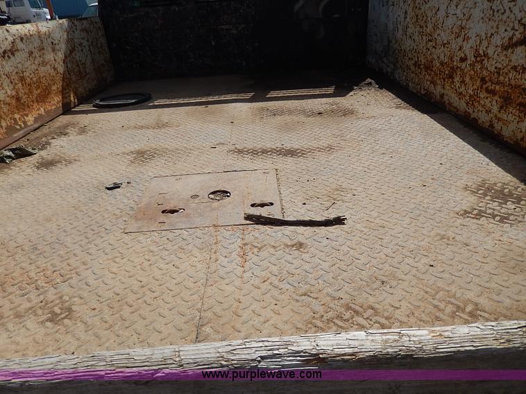 image for item I9292 2000 Ford F450 Super Duty XL flatbed truck