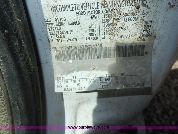 image for item I9292 2000 Ford F450 Super Duty XL flatbed truck